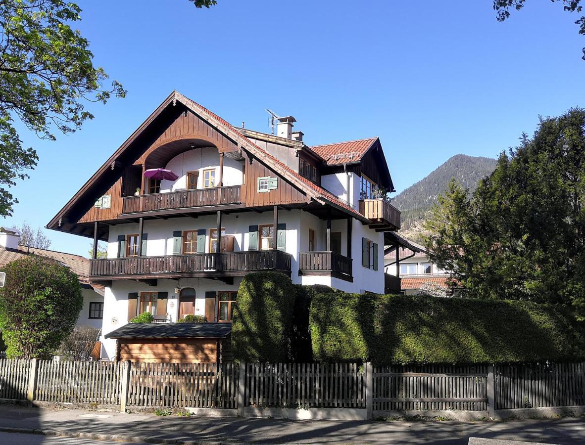 ガルミッシュ・パルテンキルヒェンHaus Erika 1911 - Wettersteinアパートメント エクステリア 写真